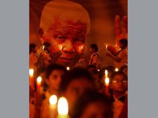 Maharashtra Legislature pays tribute to Mandela