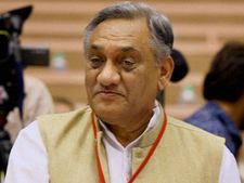 Uttarakhand CM Vijay Bahuguna holds 'janata milan' programme