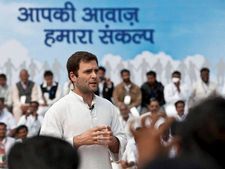 Rahul Gandhi meets Panchayat leaders, seeks opinion on poll manifesto