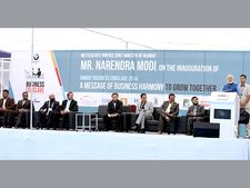 Narendra Modi inaugurates 3-day business conclave (Pics)