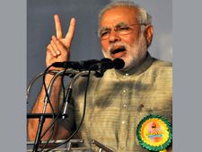 (Pics) Kochi: Modi's third alternative for Keralites