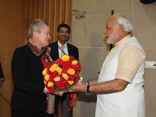 US Ambassador Nancy Powell to meet Narendra Modi today