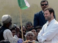 Rahul Gandhi in UP: Interacts with rickshaw pullers in Varanasi 