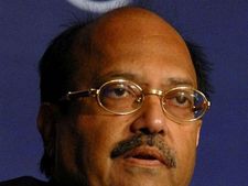 Lok Sabha Polls 2014: Amar Singh likely to contest on Congress ticket
