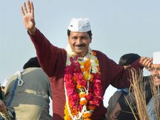 Arvind Kejriwal to meet Narendra Modi in his own den 