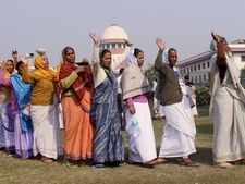 Vidarbha farmers' widows to protest on Women's Day