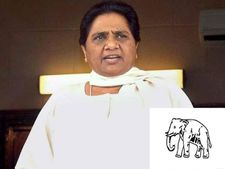 Mayawati asks tribals, dalits to change govt in Odisha