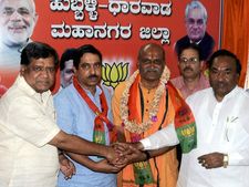 (Video) Hunter gets hunted: Pramod Muthalik lashes out at Times Now