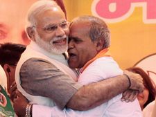 Noida: Another Congress candidate joins BJP
