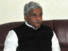 Congress MP Sriprakash Jaiswal files nomination for Kanpur seat
