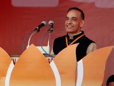 UP: Baghpat BJP candidate Satyapal Singh attacked