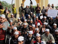 7 LS candidates of AAP face severe poll-fund crunch in Gujarat