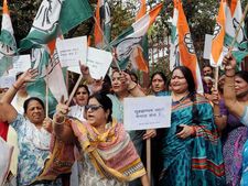 BJP's Swamy calls Priyanka an alcoholic, Congress protests