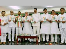 Congress promises free TVs, laptops in Seemandhra