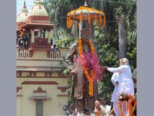 Modi promises 'magnificent future for Varanasi' in his blog (pics)