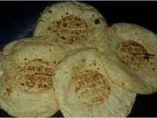 Varanasi: Restaurant selling NaMo rotis shut by UP police 