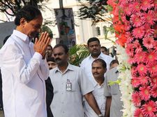 Telangana gets its CM; how the oath taking went (on Twitter)