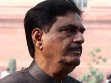 Gopinath Munde's death an irreversible loss for BJP: Shripad Naik