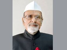 Governor taken ill while addressing I-Day speech