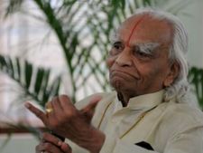 Javadekar expresses deep grief over yoga guru Iyengar's death