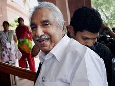 Chandy briefs AK Antony on decision to shut bars