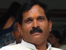 Union Minister visits Sri Venkataramana Temple