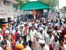 Bihar stampede: Action against eight doctors