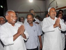 All not well between Nitish and CM Manjhi? Know why JD(U) leaders singing in different tunes?