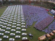 Surat diamond merchant gifts over 1,000 employees cars, flats, jewellery