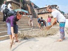 Swachch Bharat: Now find foreigners sweeping Varanasi streets