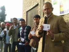 Brisk voting in Jammu and Kashmir as weather improves