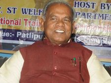 Fresh trouble for Manjhi: Bihar CM's visit to Sadhu Yadav's house irks JD(U)