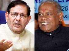 Sharad Yadav holds meeting with Jitan Ram Manjhi