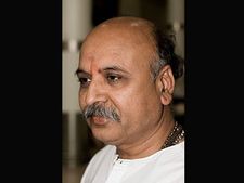 Togadia not allowed to hold meeting in Guwahati