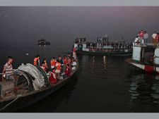 NDRF team rescues Bihar MLC, 6 others from capsized boat