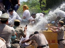 Protesters demanding jobs attack Odisha minister's home