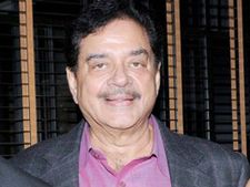 Paswan, Manjhi should be considered for CM post: Shatrughan Sinha