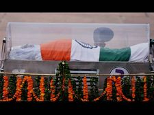 Day 3 Updates: Nation bids tearful adieu to Dr APJ Abdul Kalam