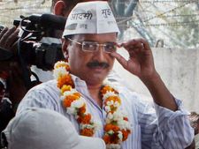 News flash: AAP Govt ssues circular to departments, says don't send files to LG
