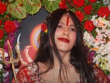 Self-styled godwoman Radhe Maa stays at Aurangabad hotel