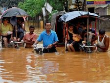 8 dead, 6 lakh people affected by floods in Assam