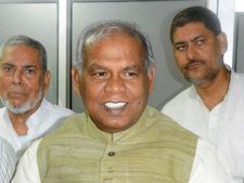 Bihar elections: EC issues notification for second phase; Manjhi files nomination 