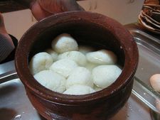 Odisha-Bengal row over rosogolla becomes bitter