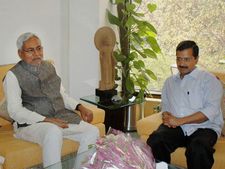 Kejriwal takes U-turn on Bihar, says fully supports Nitish Kumar