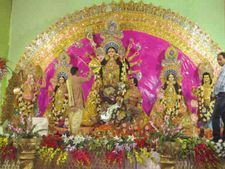 Muslim man lends cheer to Durga Puja in Raigarh