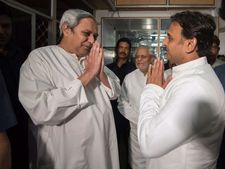 It's not time to talk on Third Front: Akhilesh Yadav