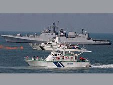 Navy Fest opens in Kochi