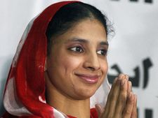 Geeta hoists tricolour in Indore