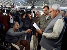 Nitish Kumar's 9-hour long janata darbar receives 1000 complaints