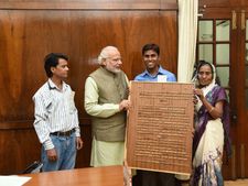  Viral Photo: When PM Modi received Gita carved on wood as a gift from Sandeep Soni 